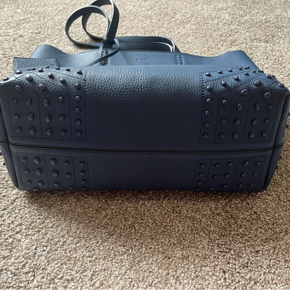 Tod’s Gommino Tote Blue. EUC - Picture 5 of 10